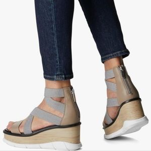 Sorel Women's Joanie Ill Sport Strap Sandals Omega Taupe/ White 9 NWT